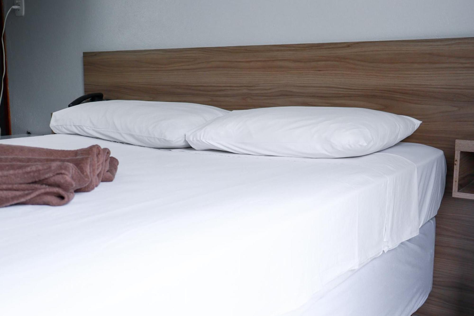 Hotel Renata Tubarao Ngoại thất bức ảnh